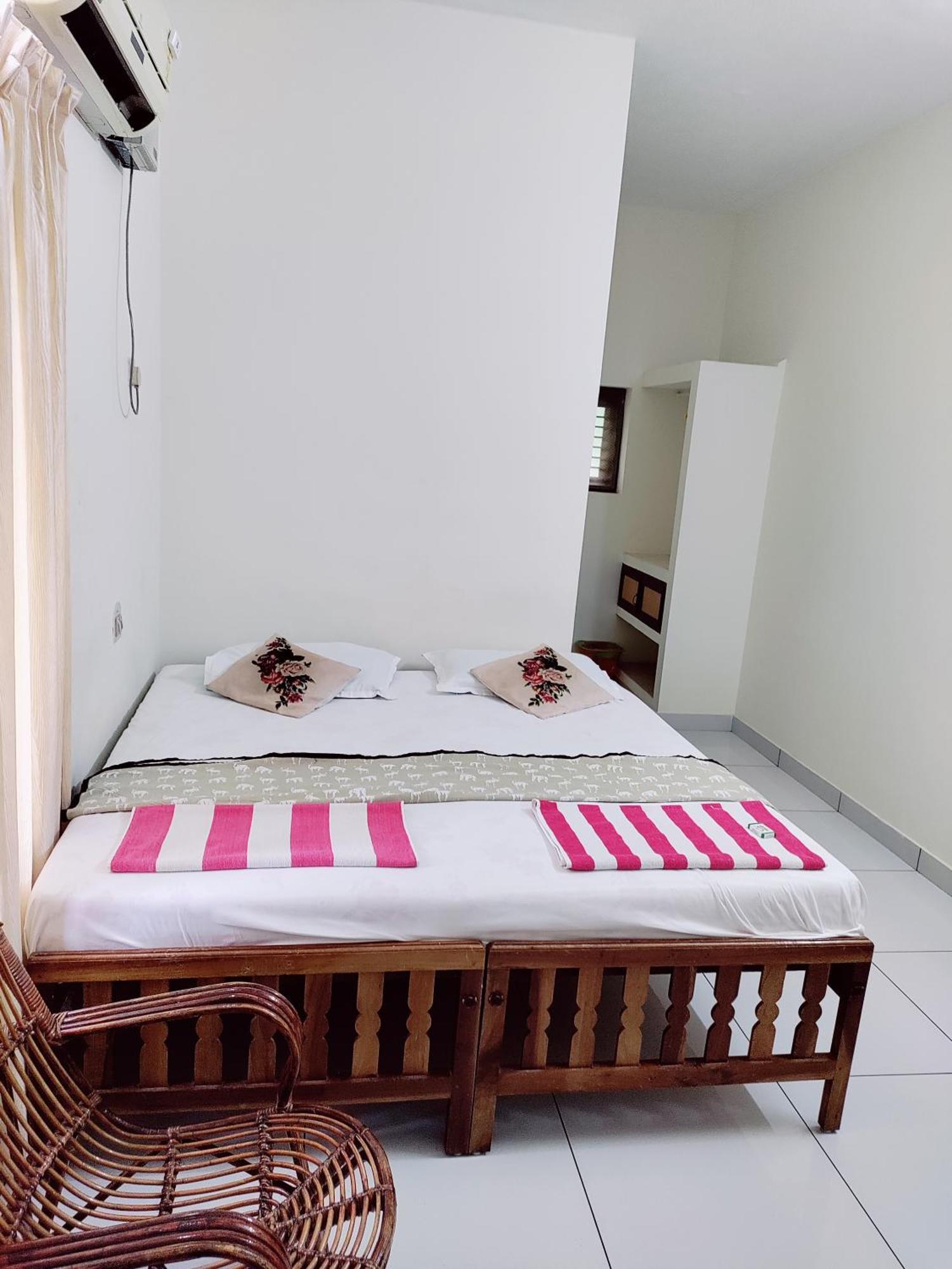 Basuri Beach Resort Varkala Exterior foto